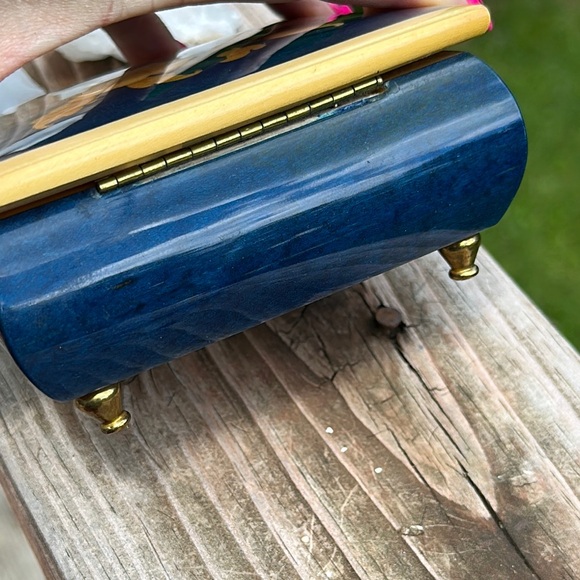 Blue and Gold Floral vtg inlay Italian music Box with Swiss Musical Movement - Picture 7 of 7